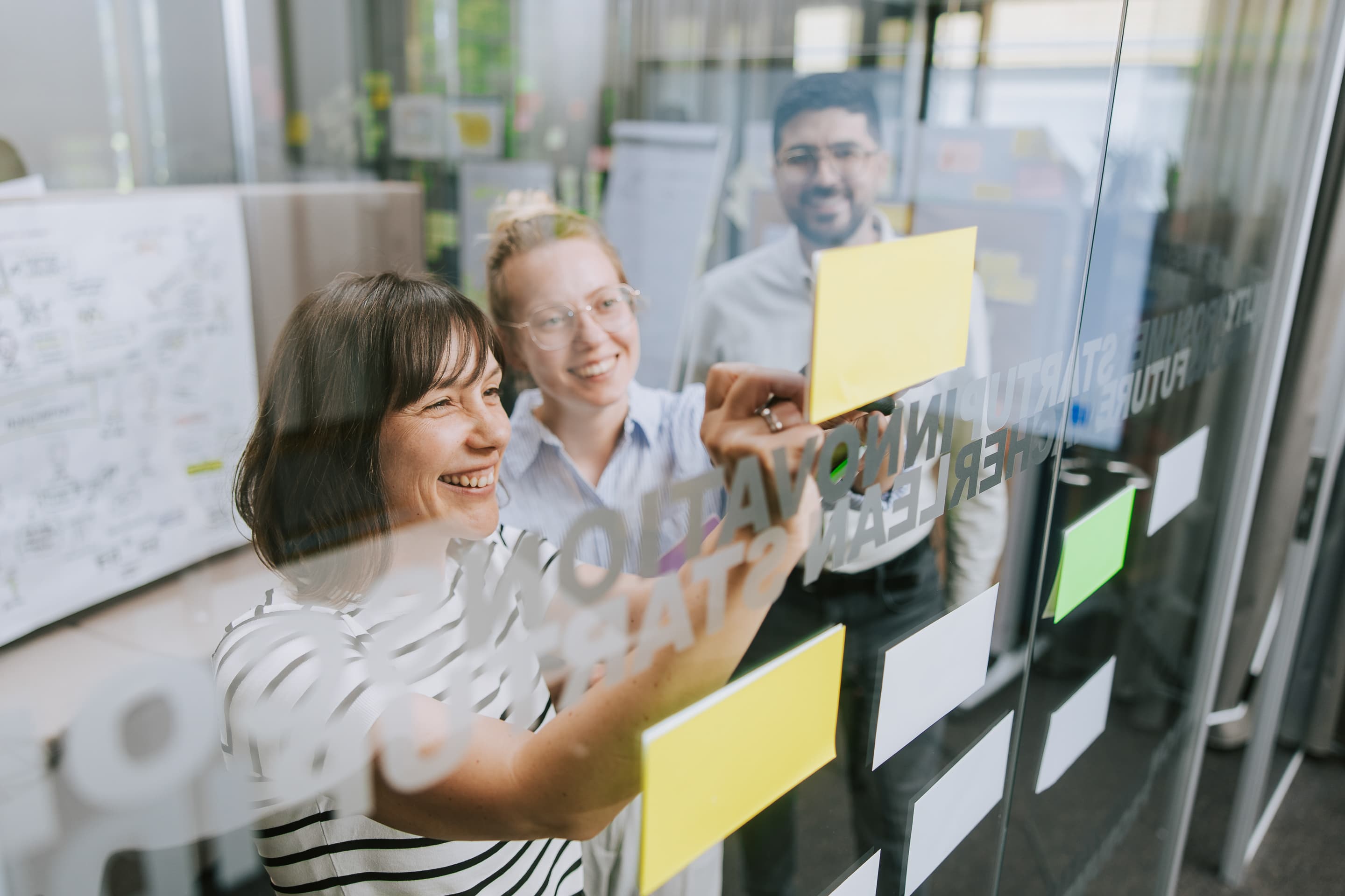 illwerke vkw Mitarbeiter beim Brainstorming