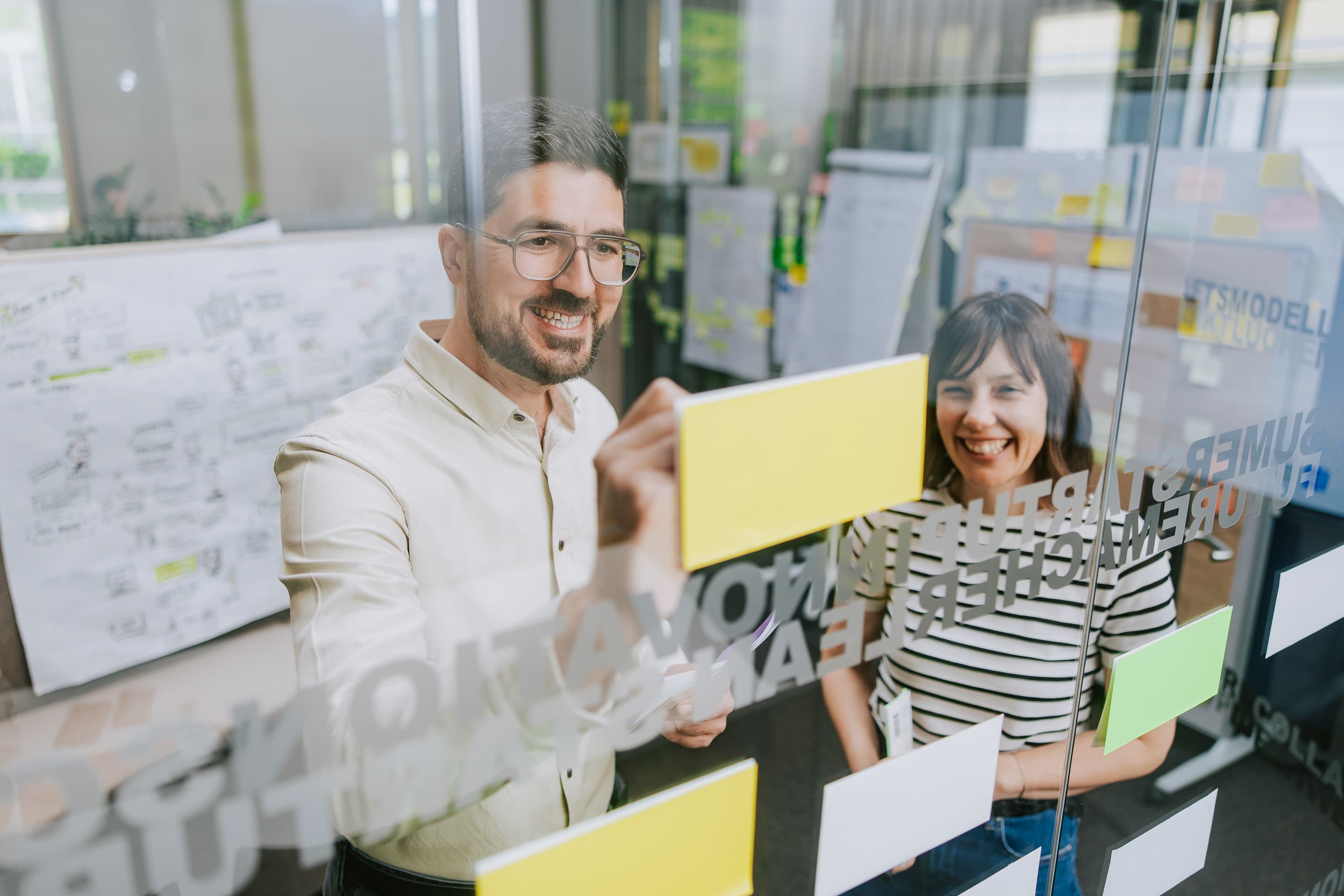 illwerke vkw Mitarbeiter beim Brainstorming